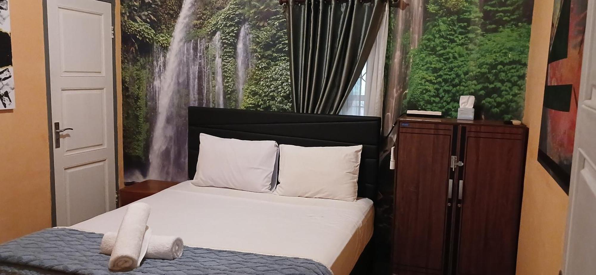 Dewi Sri Guesthouse Mataram Exterior photo